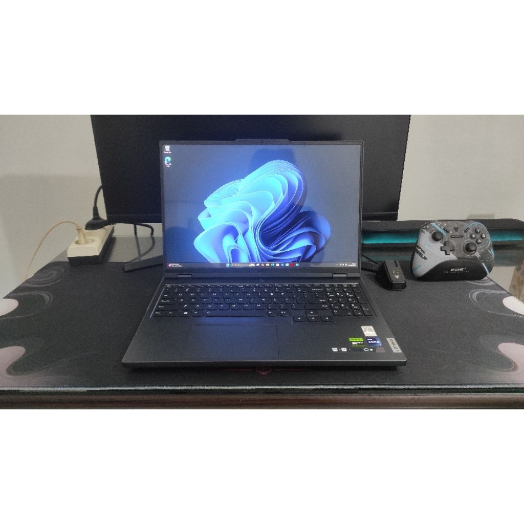 Lenovo Legion Pro 5 RTX 4060 i9 13900HX 32/2TB