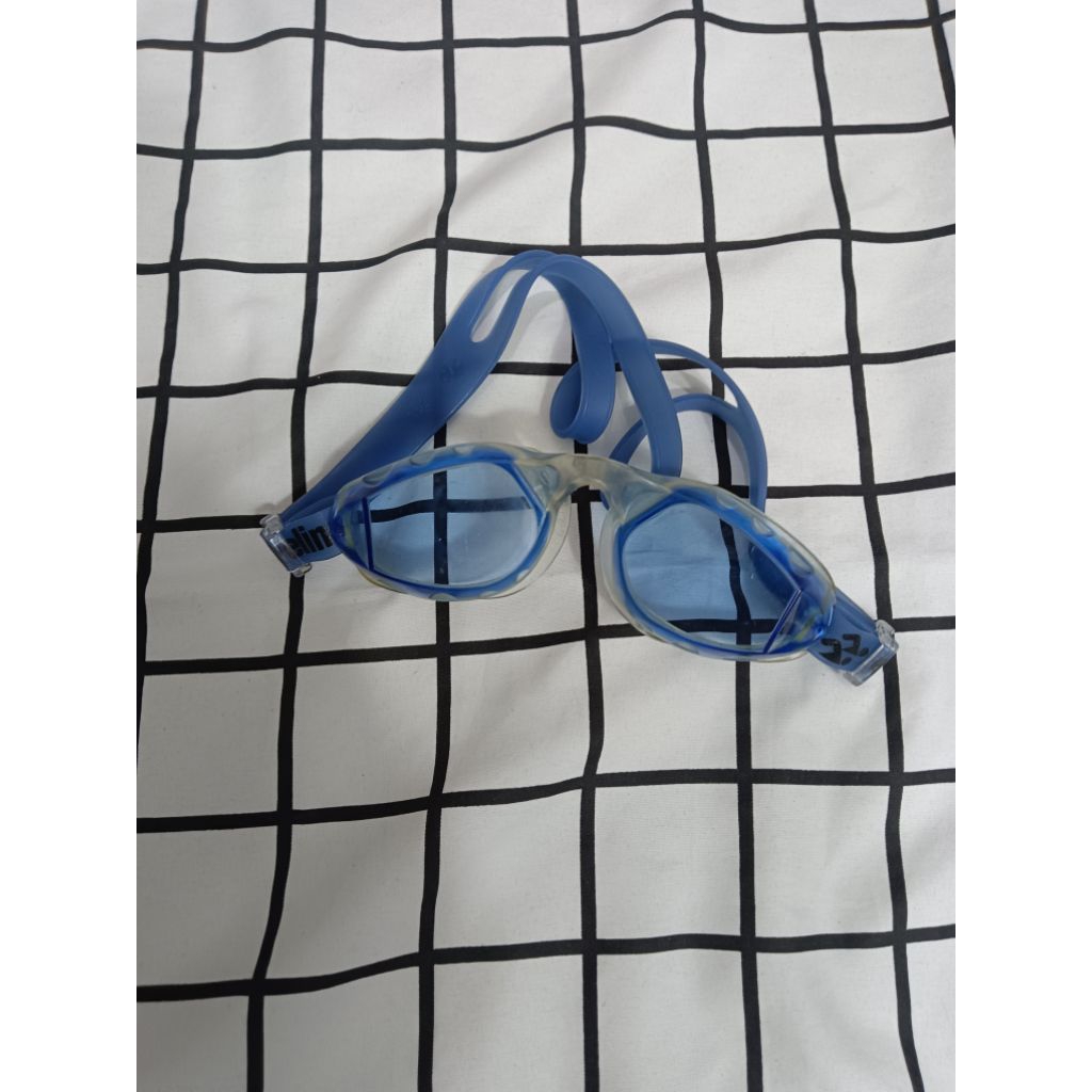 Kaca mata renang preloved