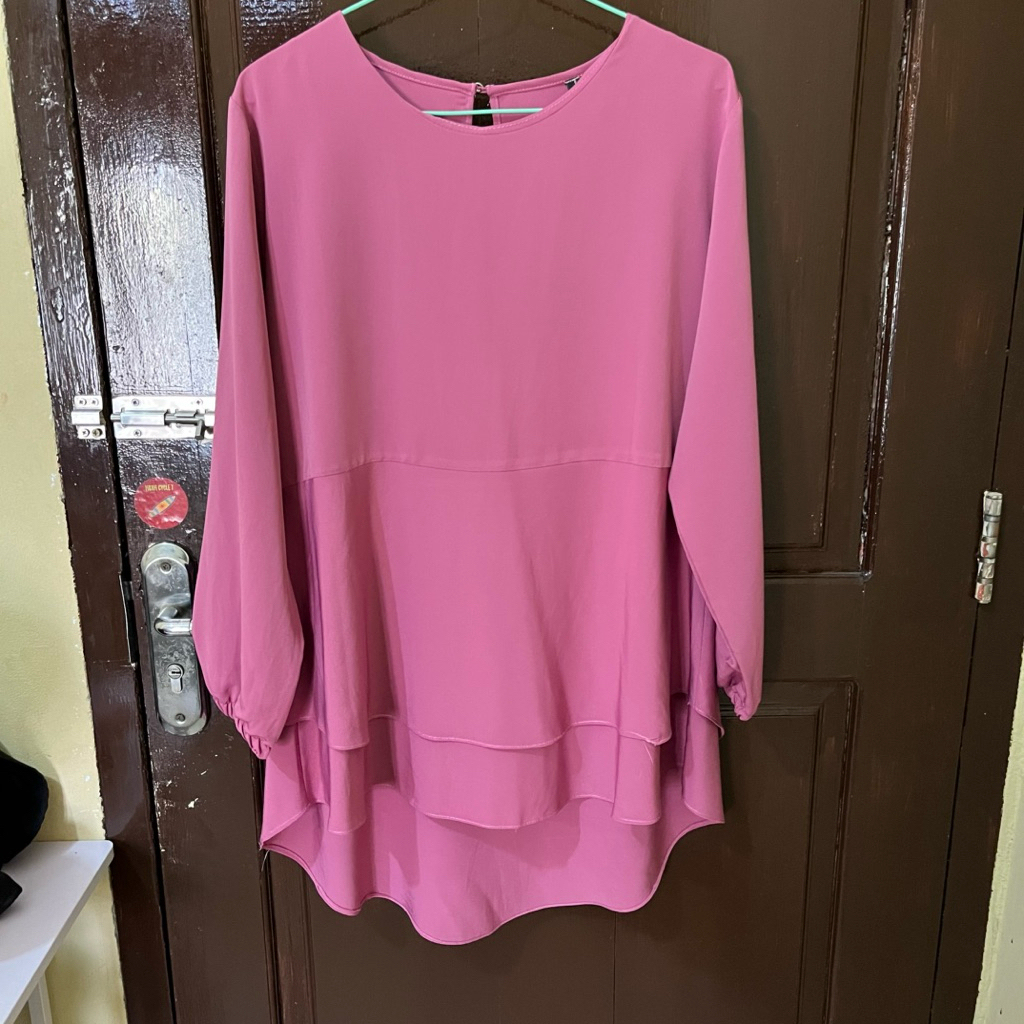 [PRELOVED] Blouse wanita fuschia lengan karet
