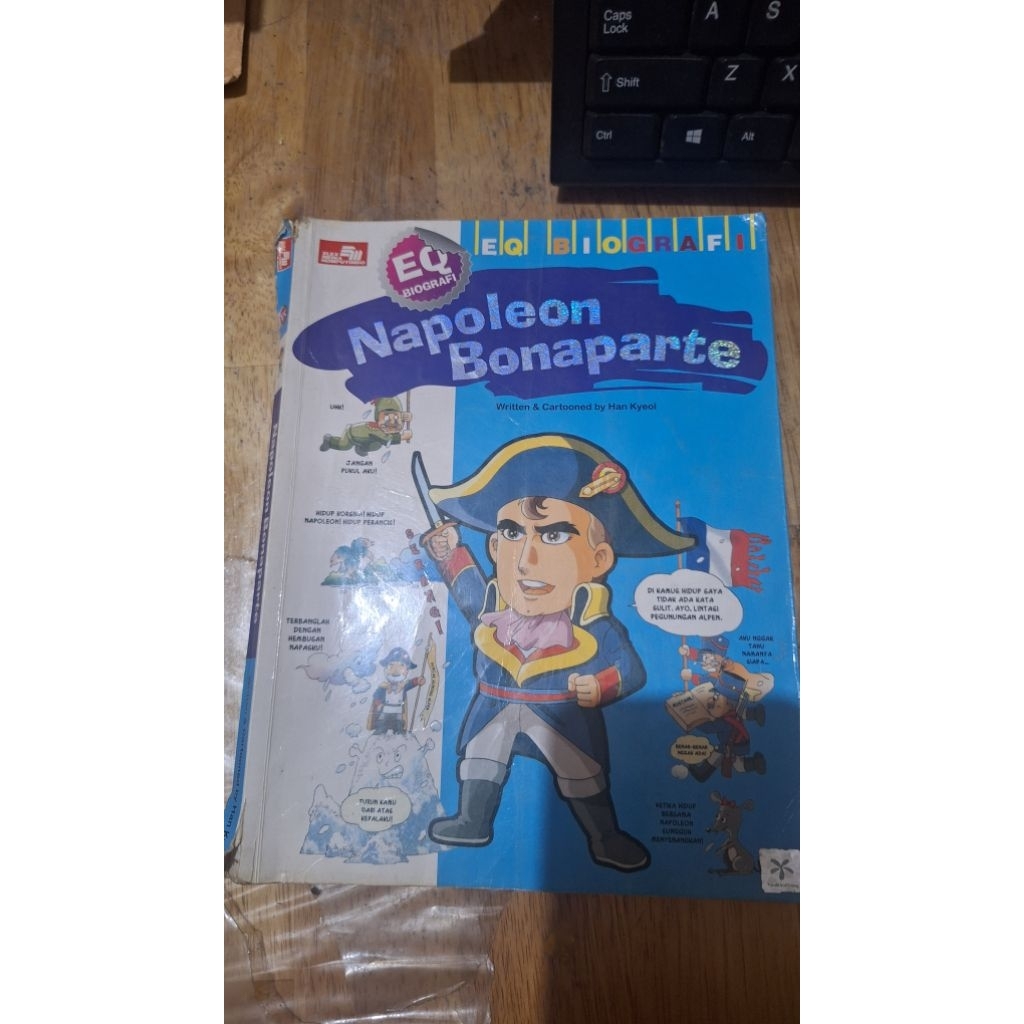 Buku Komik WHY Prelove