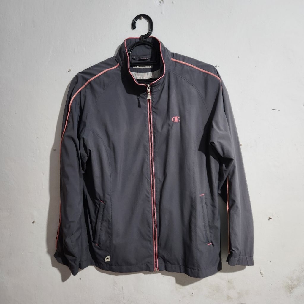 Jaket Parasut champion size M