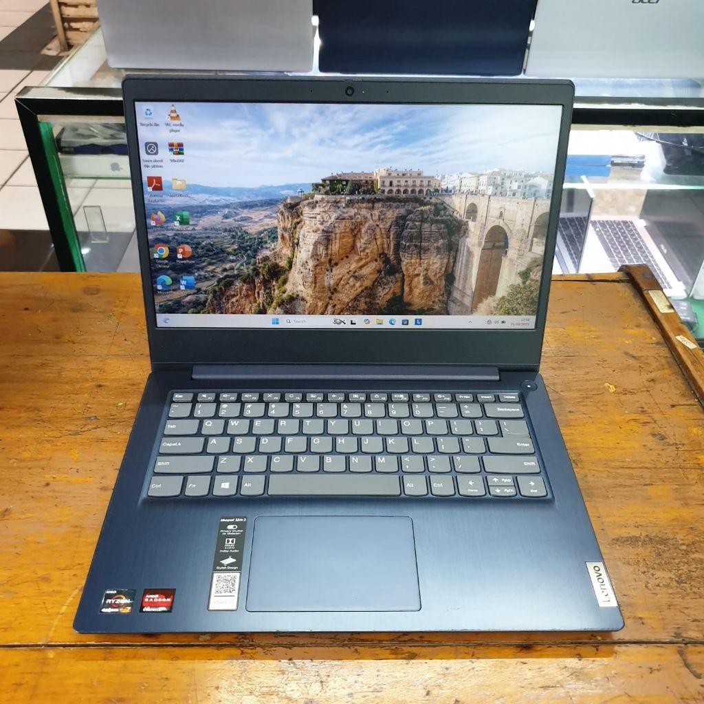 Lenovo Ideapad 3 Ryzen 7-4700U Ram 8GB SSD 512GB 14 inch Full HD