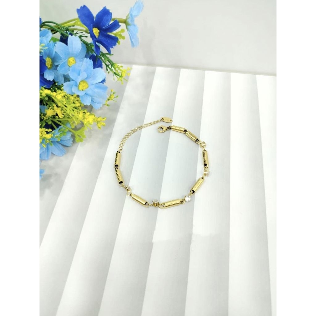 GelangTangan/Wanita/DenganModel/Gelang Kapsul Emas