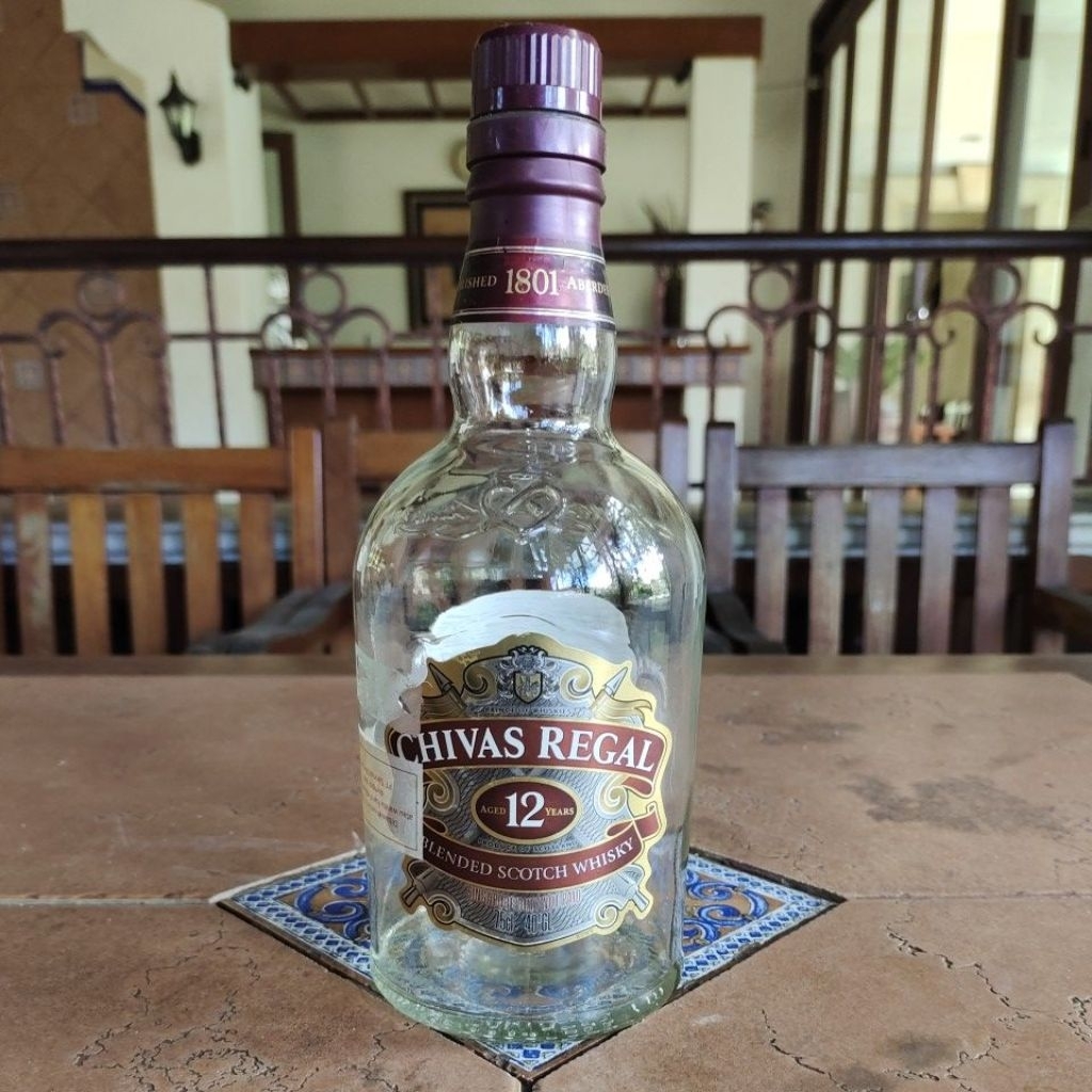 Botol bekas minuman impor