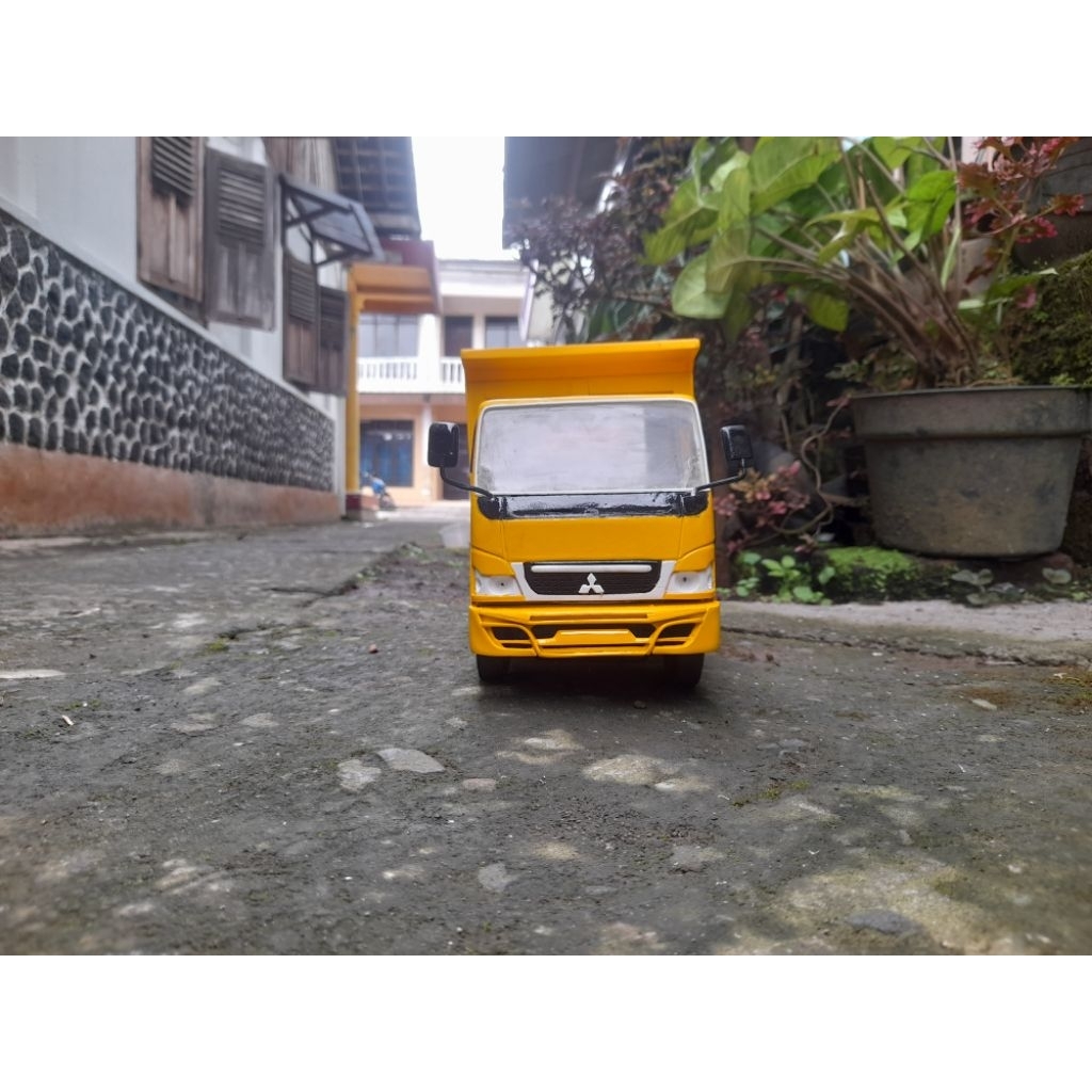 MINIATUR DUMP TRUK CANTER SKALA 1:14
