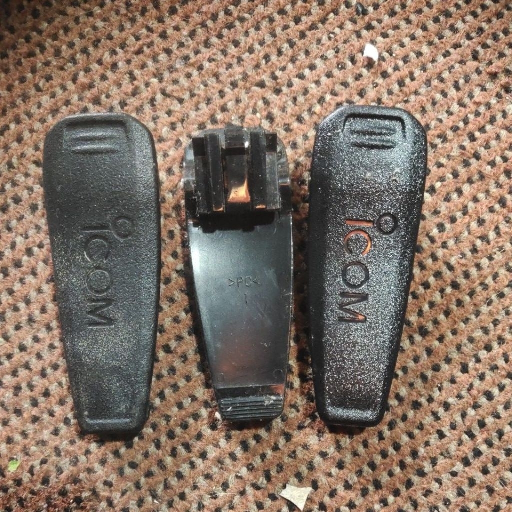 BELKLIP HT ICOM UNTUK HT ICOM IC V80 U80