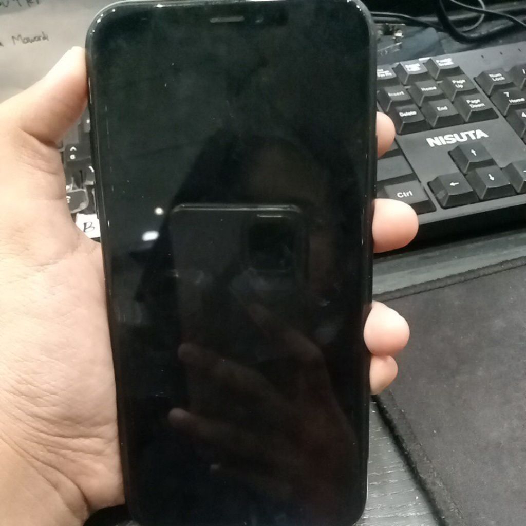 iPhone xr 64