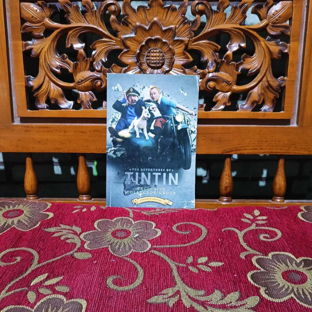 Buku The Adventures of Tintin Exclusive Collector's Book