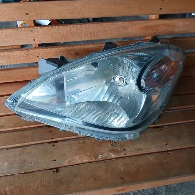 lampu depan headlamp avanza xenia vvti 2007 2008 2009 2010 2011 original
