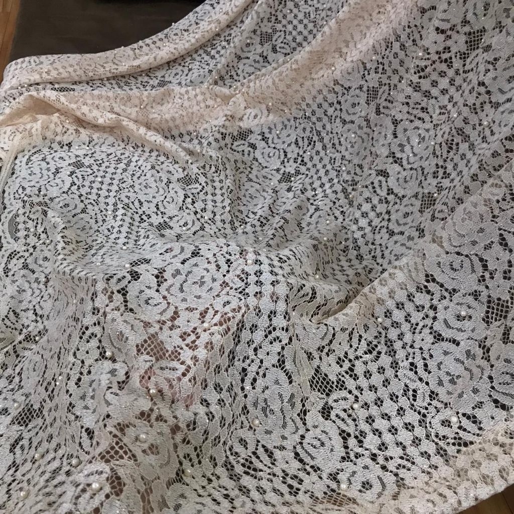 kain brokat ~ kain brokat premium ~ kain brokat meteran ~ kain brokat Payet ~ brokat kebaya sf