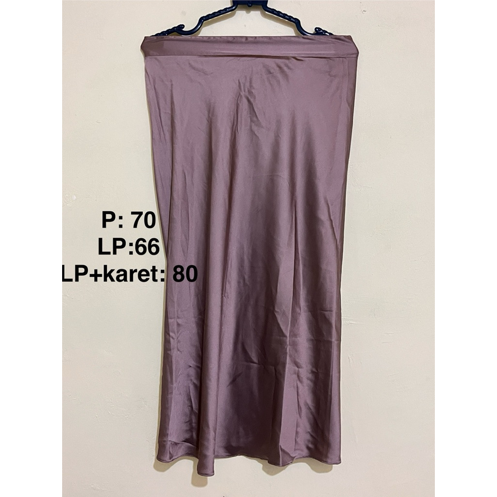 ROK SATIN POLOS PREMIUM WARNA LILAC Preloved