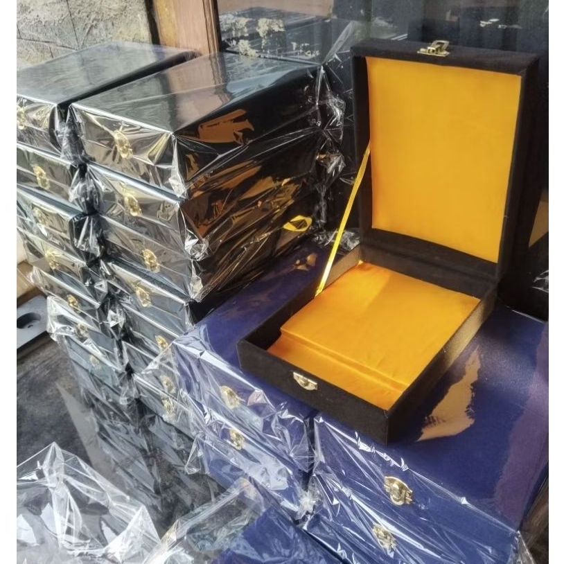 BOX KOTAK PLAKAT,BOX KAIN BLUDRU,KOTAK PERHIASAN,SOUVENIR,KOTAK MAHAR, PLAKAT MURAH, PLAKAT AKRILIK,