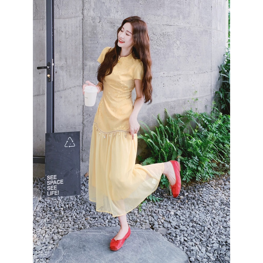 Dress Midi Kuning Pastel Elegant Cheongsam Modern Lengan Pendek