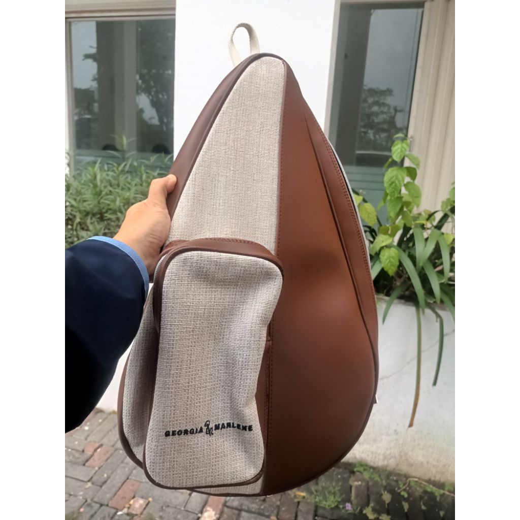 Tas Padel Kekinian Georgia & Marlene