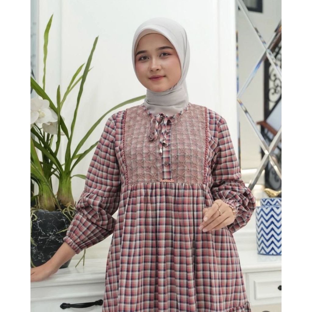 midi dres motif kotak