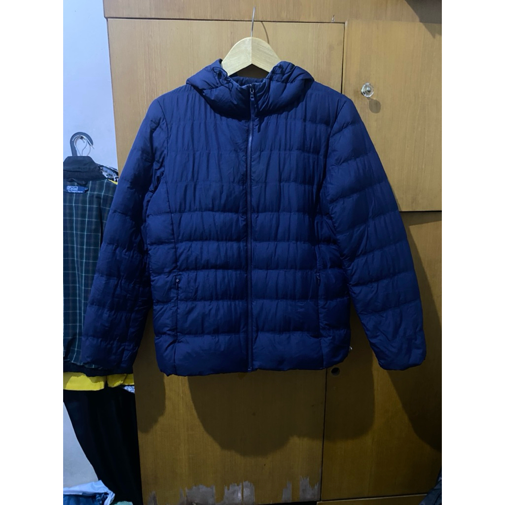 Uniqlo Light Weight