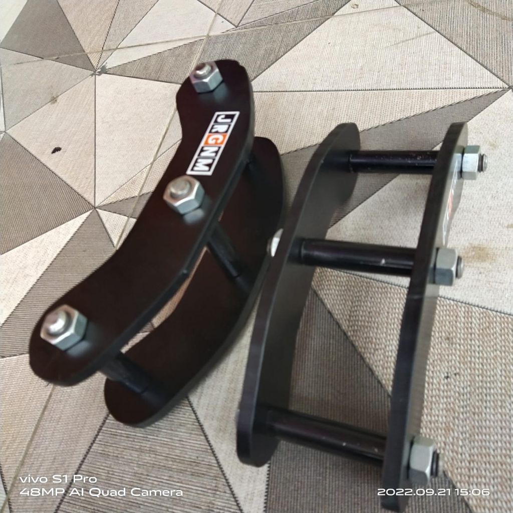 Anting per daun Jimmy katana