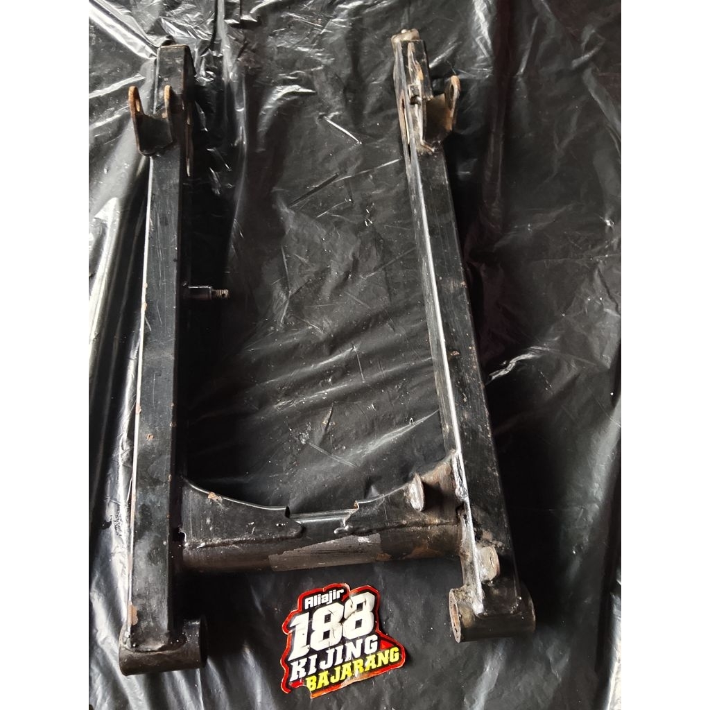 swing aram /sasis f1zr/f1z