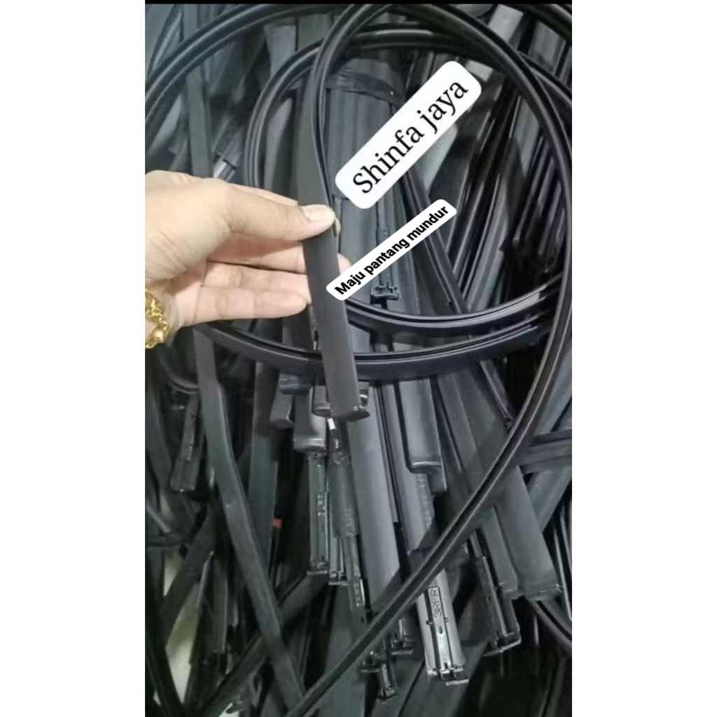 Driip side/list moulding roof/karet list atap mobil COROLLA ALL NEW