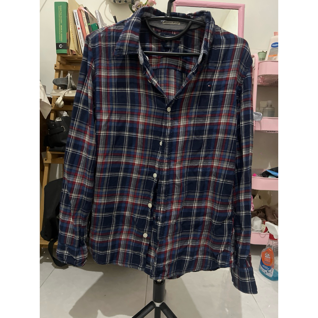 preloved Tommy Hilfiger shirt