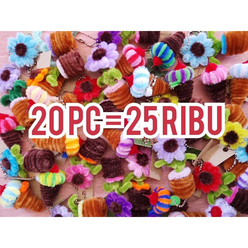gantungan kunci /ganci . 20 Pc = 25 ribu. bunga+ eskrim (mix).