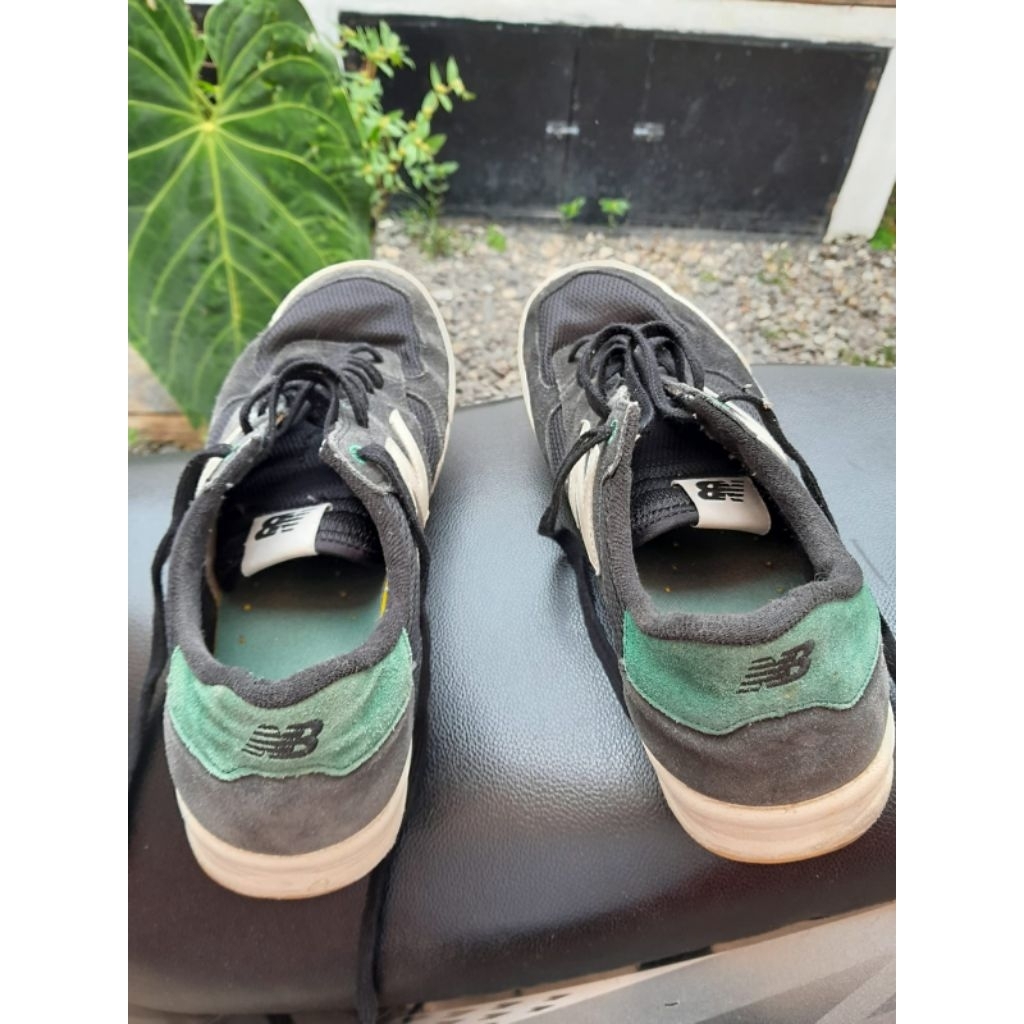 preloved sepatu nembalance NB original warna hijau hitam
