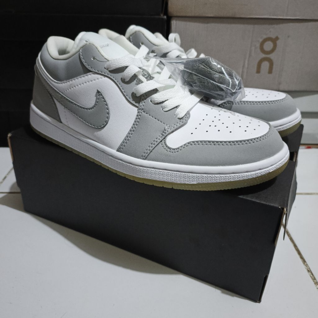 Air Jordan 1 Low og wolfgrey Size 46