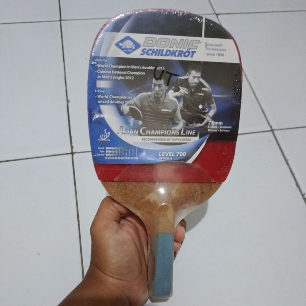 Bat Donic Schildkrot level 700 Bat Tenis Meja