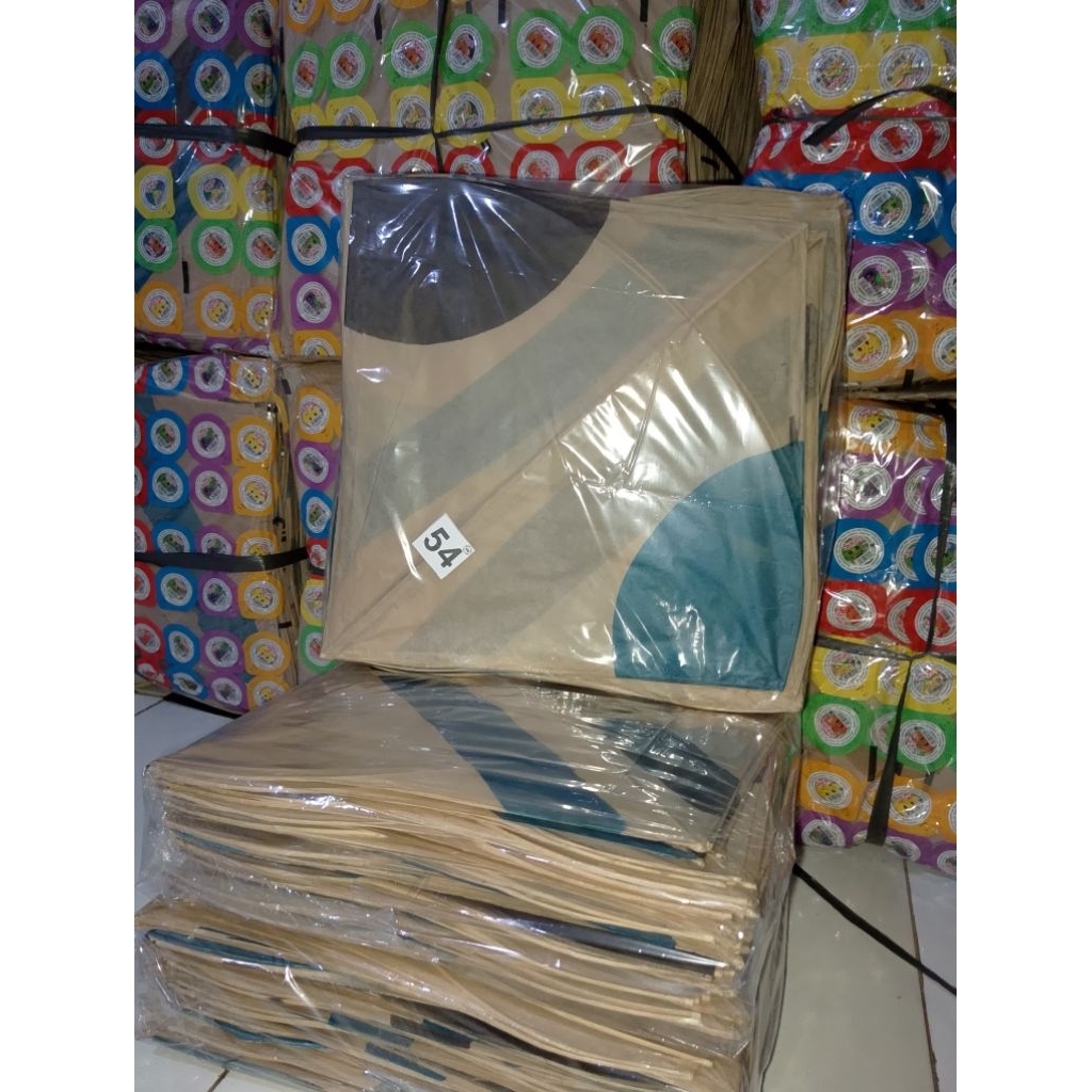 Layangan Jabrukan Pulas UK 54 / 100 Pcs Kertas Litho  Coklat