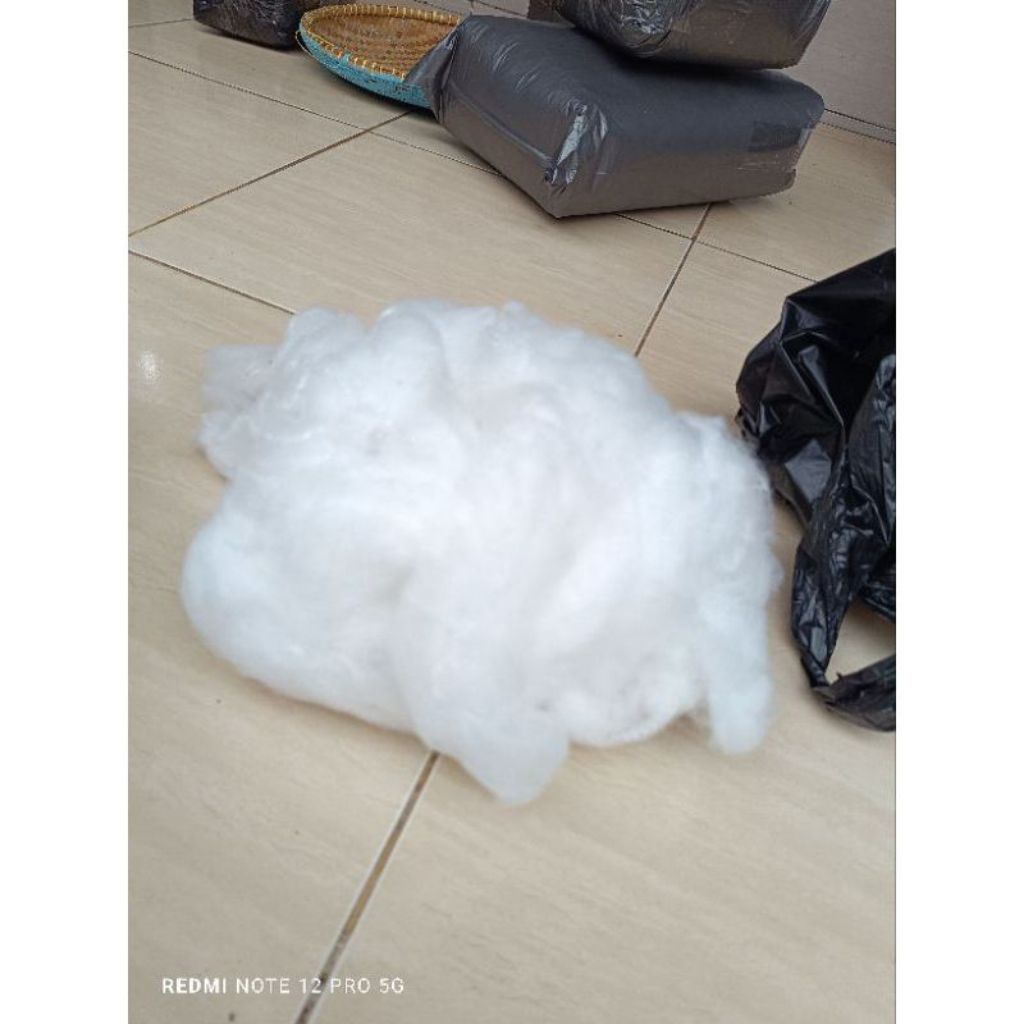1 kg Dakron Grade A+ isian bantal dan boneka bersih putih