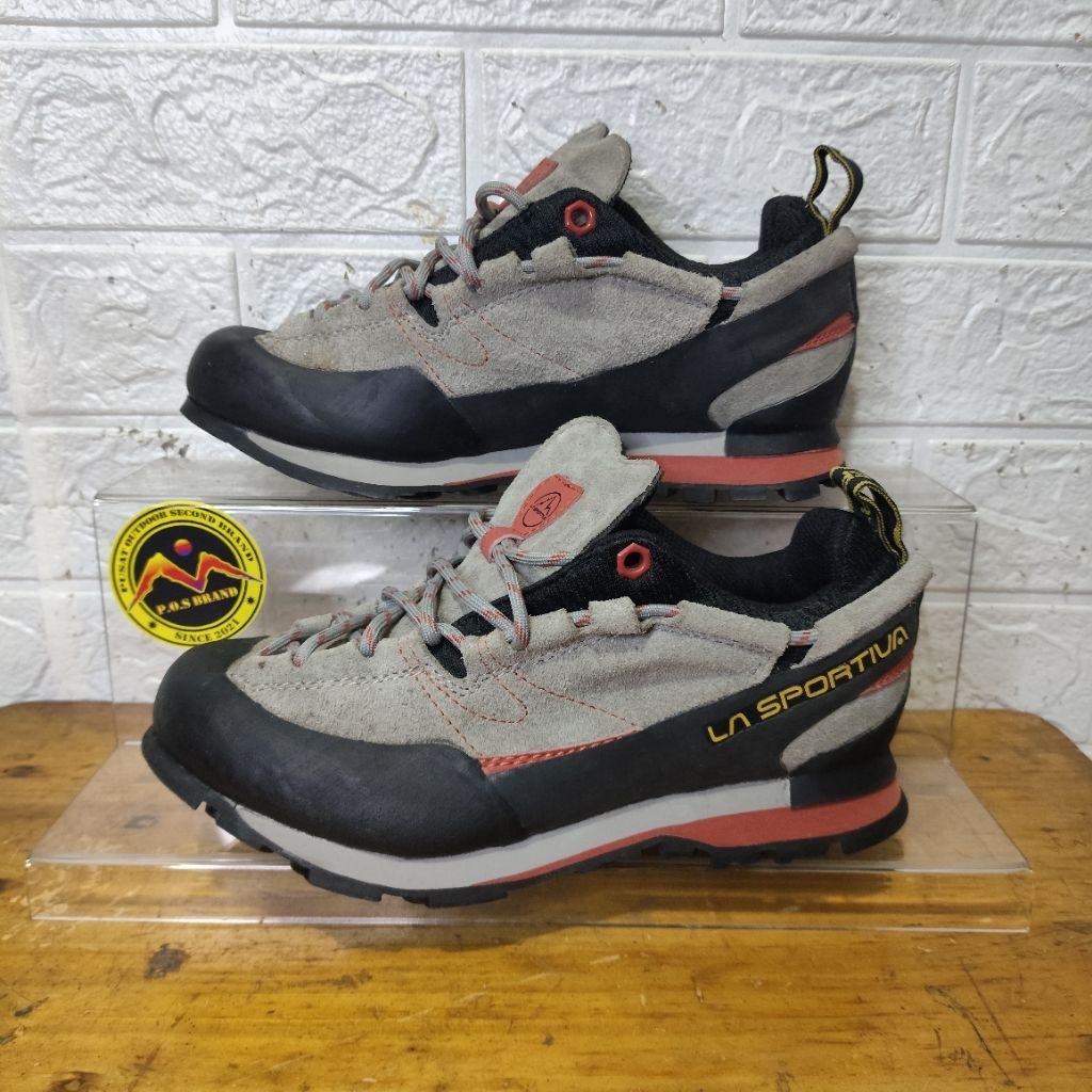 sepatu outdoor La sportiva second
