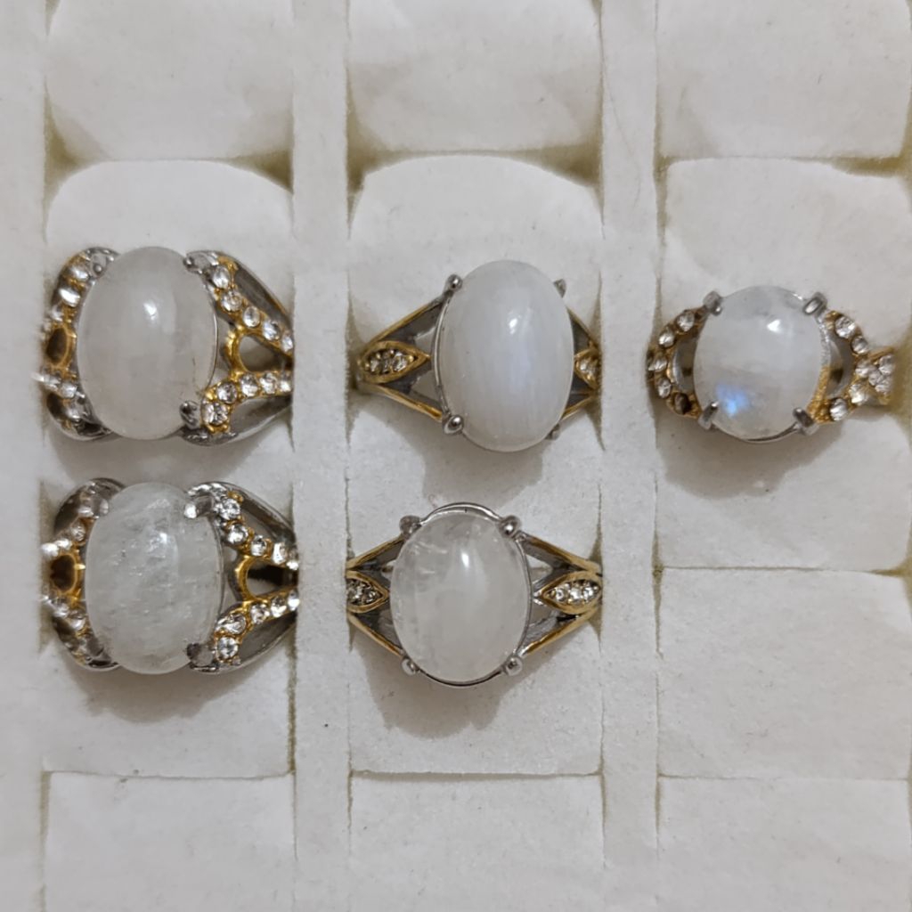 CW 12 Cincin Batu Biduri Bulan Moon Stone Asli Natural Titanium Wanita