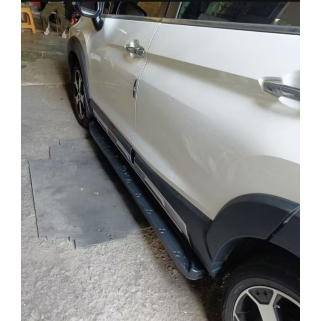 Footstep Samping xpander cross