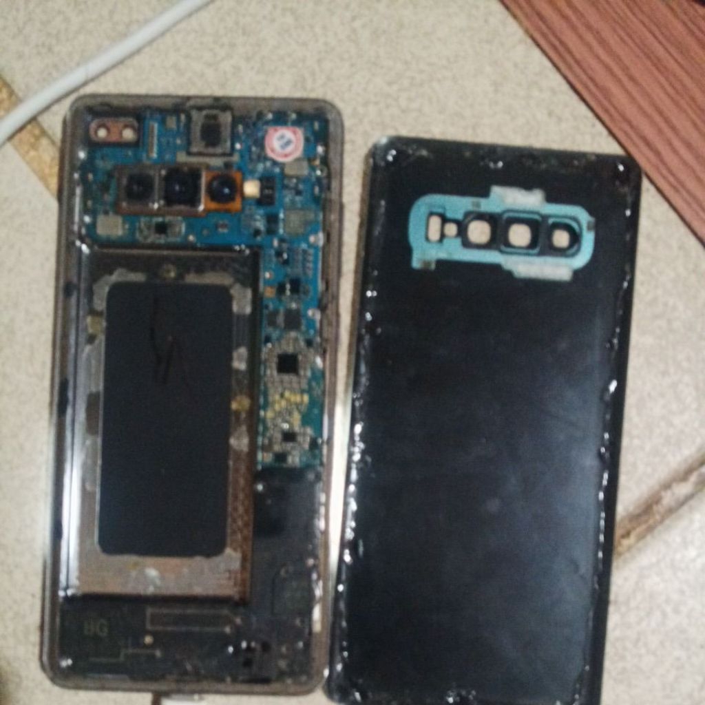 Samsung s10 plus minus
