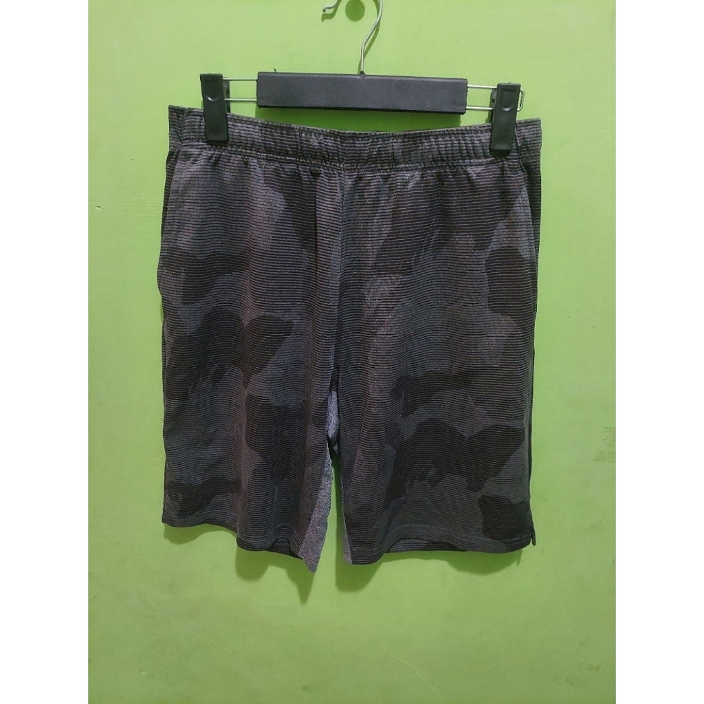 Celana Pendek Short Pants Global uniqlo GU camo sport jogging running gym Preloved