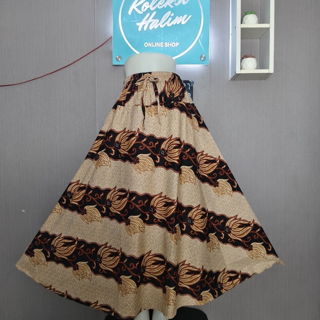 ROK PAYUNG LEBAR MOTIF BATIK ABTRAK