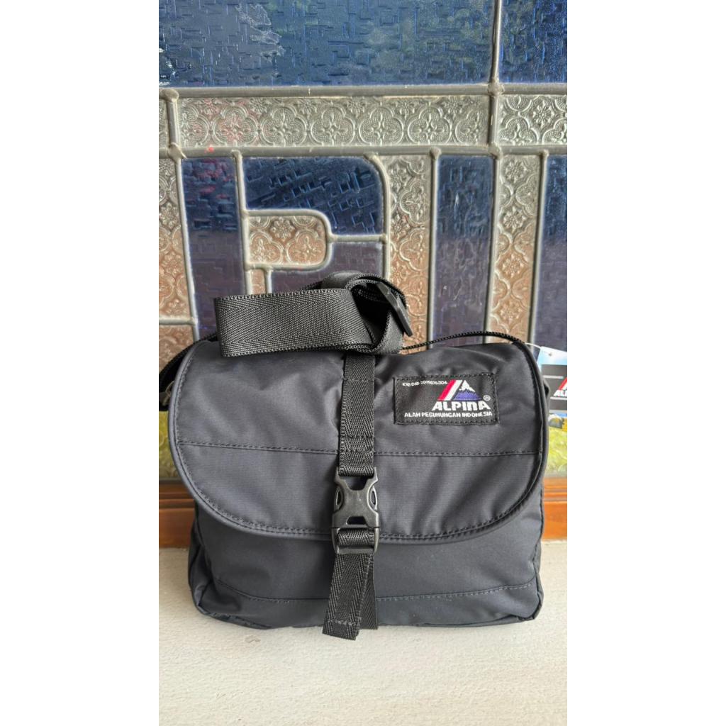 Tas Selempang Alpina T131