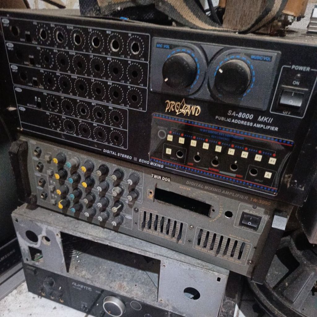 box ampli bekas apa adanya