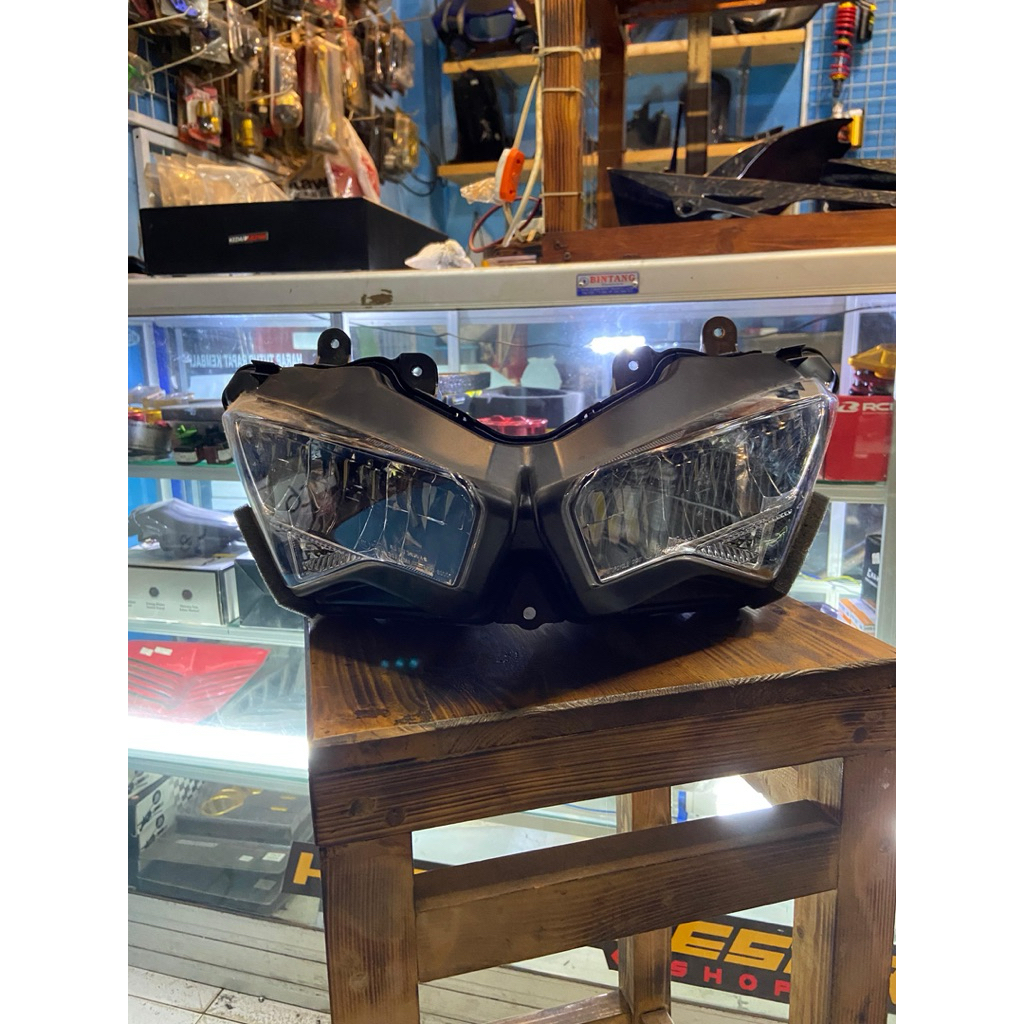 Headlamp Bekas Original ZX25R / Ninja 250 New