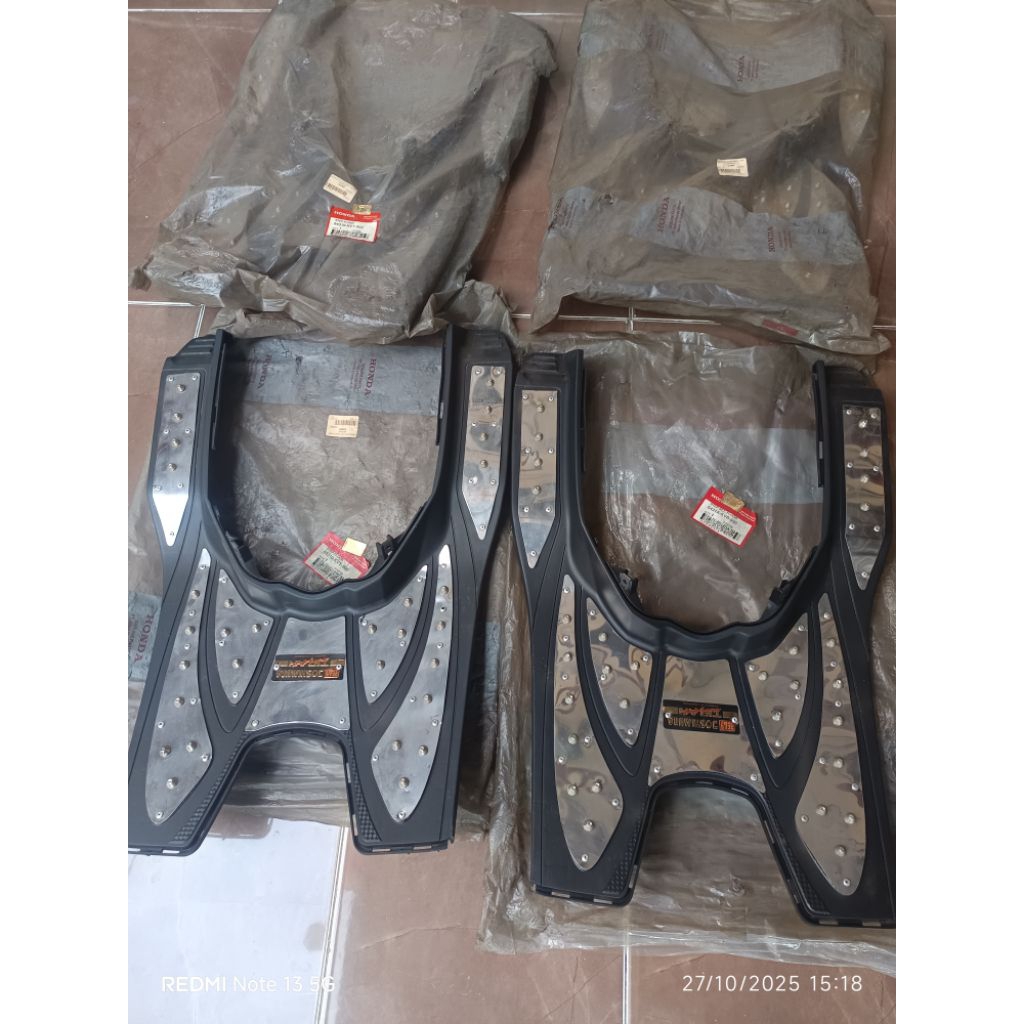 stepflor cover lantai honda beat karbu original AHM [ 64310-KVY-900