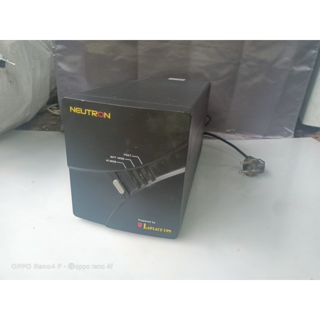 UPS LAPLACE NEUTRON 1250VA SECOND NORMAL TANPA AKI