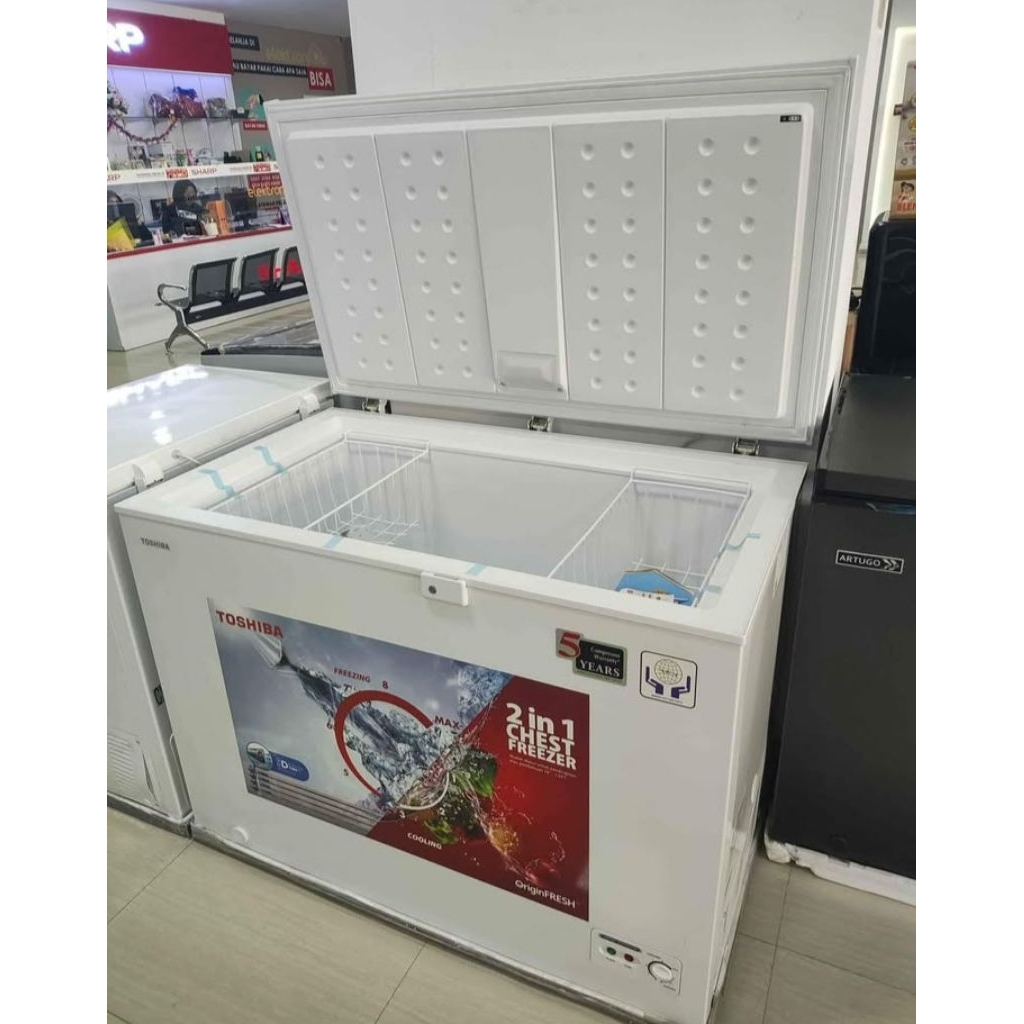 Chest Freezer TOSHIBA CR-A320I  300 Liter