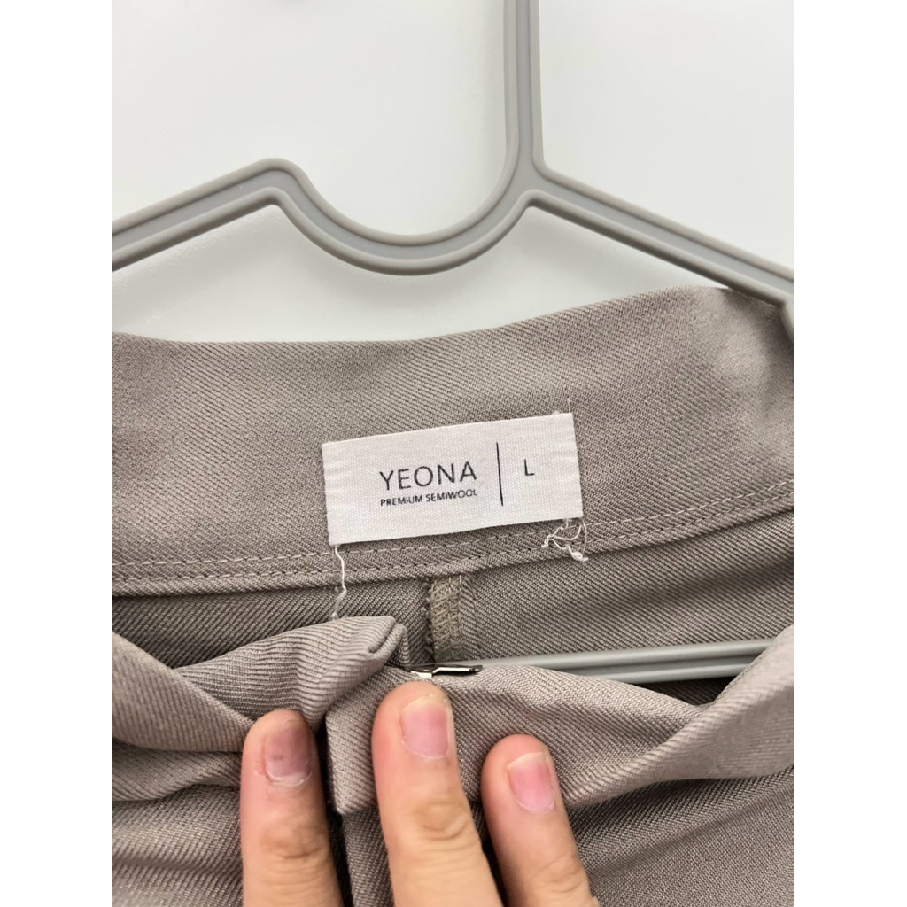 celana yeona (L) preloved
