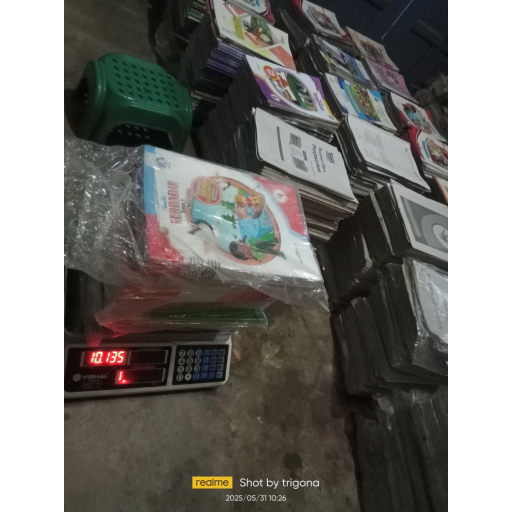 BUKU Lks bekas per Kg