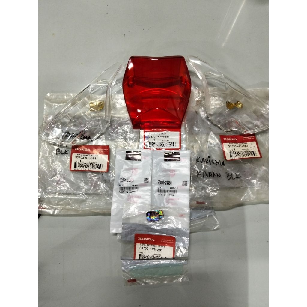 Mika stop Mika sen kanan dan kiri Lens license light & Baut untuk motor Karisma number part 33701KPH