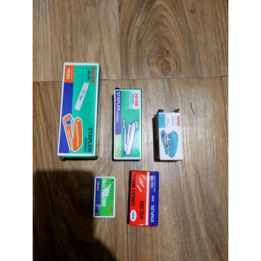 Stapler kecil sedang besar isi stapler