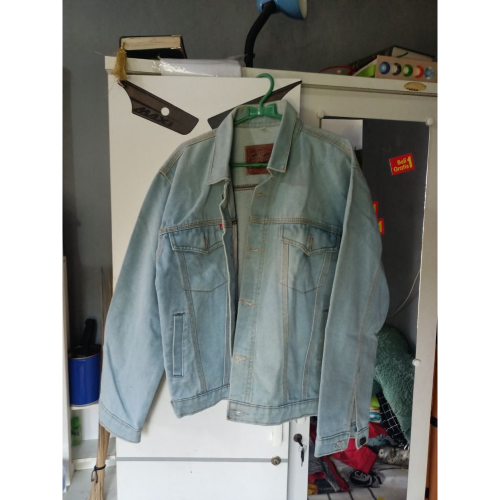 jaket jeans pria wanita bekas size L to xl