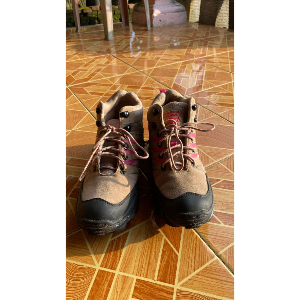 SepatuGunungWanitaRubtrack(Second)
