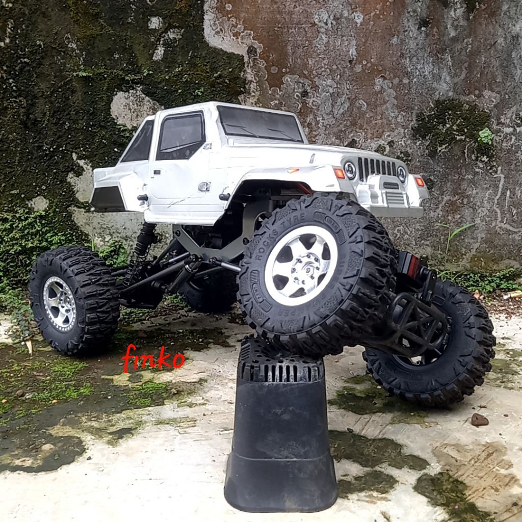 ARTR rc hsp pangolin rock crawler 1/10