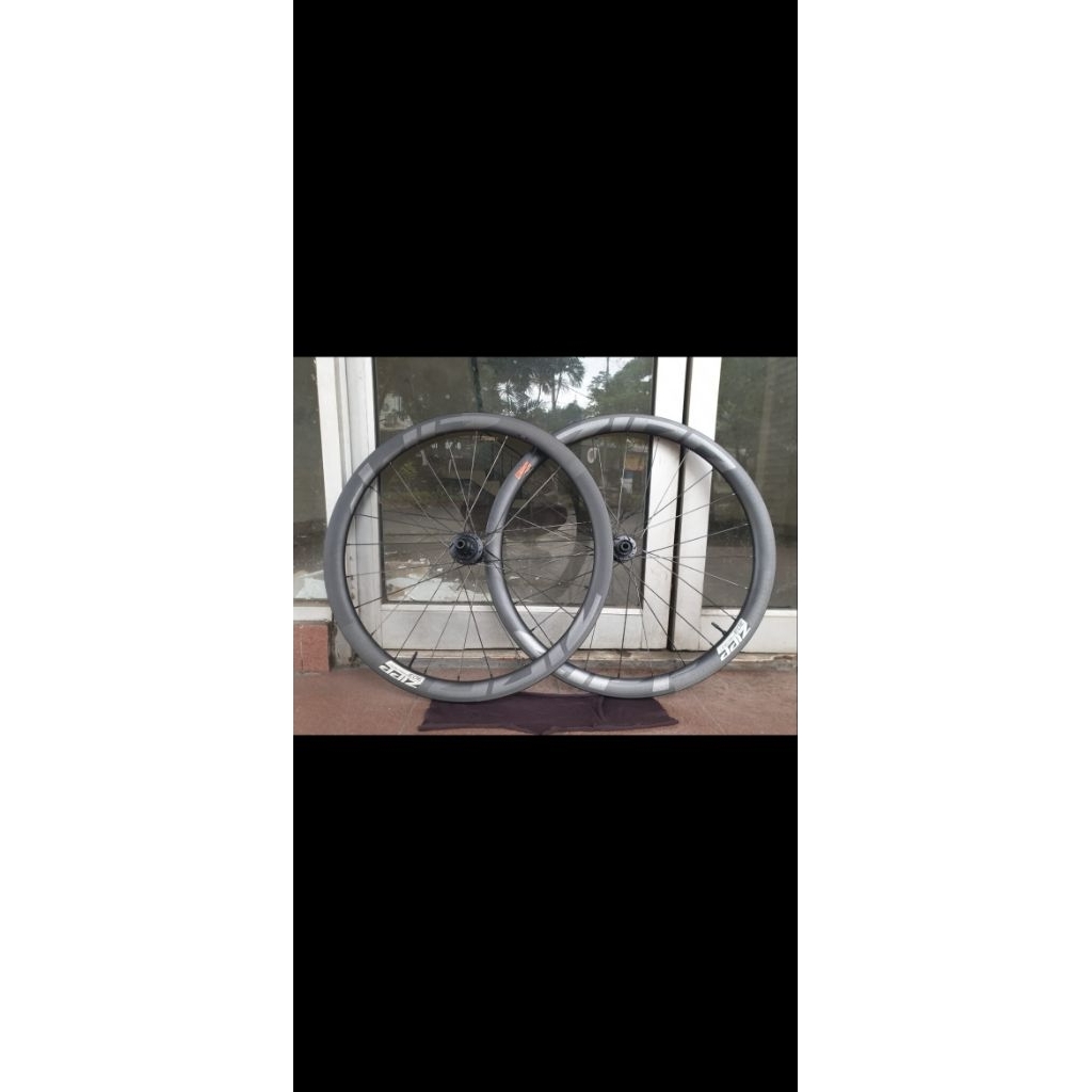 wheelset zipp 303 firecrast new cdr/shimano